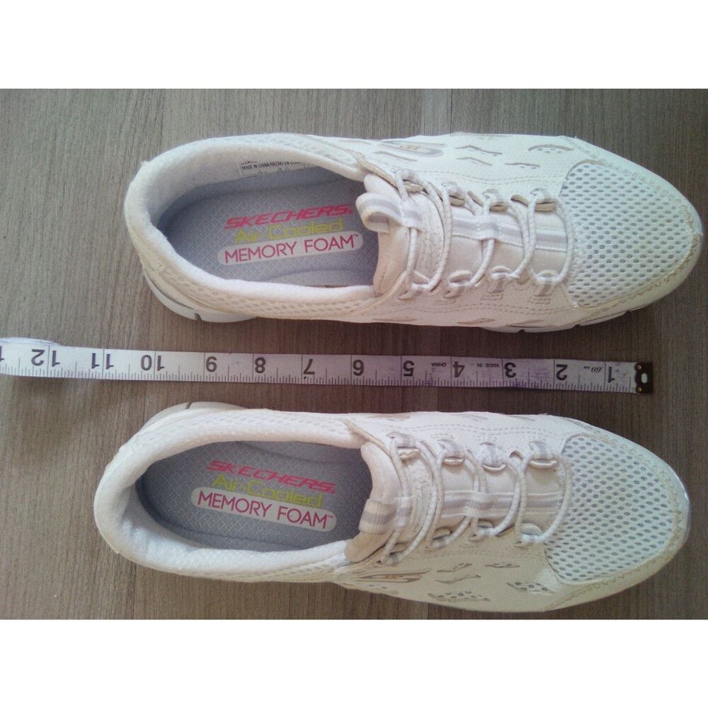 Skechers Air-Cooled Memory Foam Women's Walking Shoes, Size 7, White.
